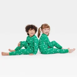 Toddler Ski Scene Matching Family Thermal Pajama Set - Wondershop™ Green -Christmas Lights GUEST 70160f2c 5e82 484d 81ab 7100f7069a57