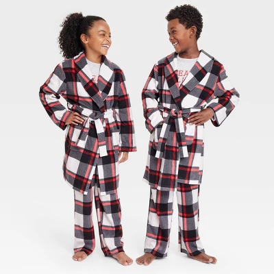 Kids' Buffalo Check Matching Family Robe - Wondershop™ Black 4 Kids' Buffalo Check Matching Family Robe - Wondershop™ Black - Image 4