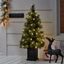 150ct LED C6 Faceted Christmas String Lights Warm White With Green Wire - Wondershop™